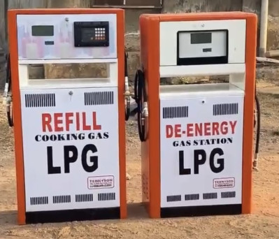 Single Automated dispenser with double hose