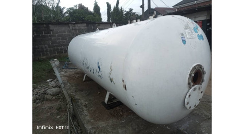 2.5 tons Tank with Dispenser