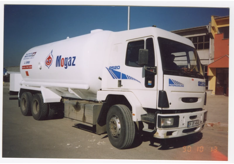 lpg-bobtail-tank-on-truck-lpg-tanker30